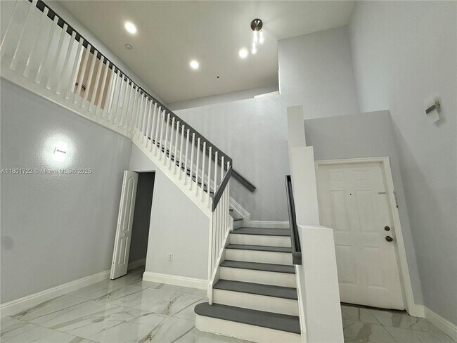 Building Photo - 17425 NW 75th Pl