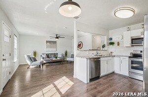 Building Photo - 627 Blaine