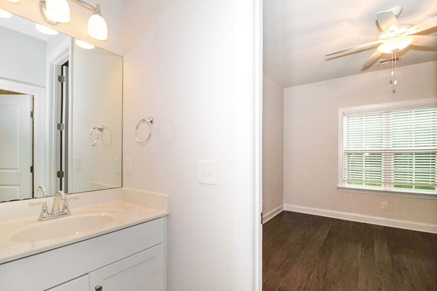 Building Photo - 58 Highland Forest Cir