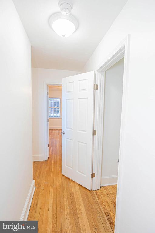 Building Photo - 308 N Division St