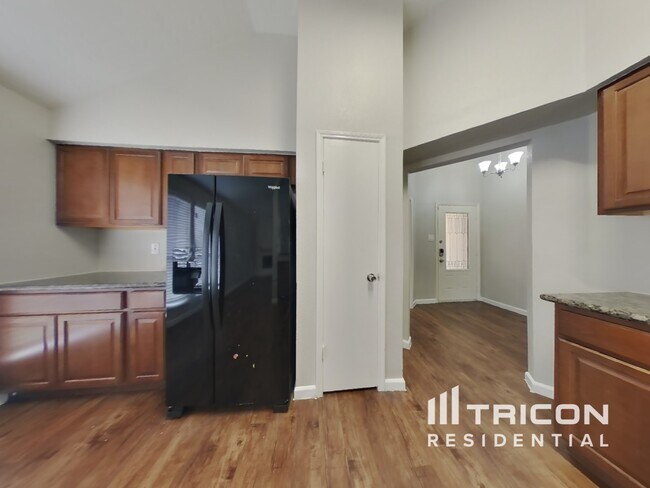 Building Photo - 20058 N Navaho Trail