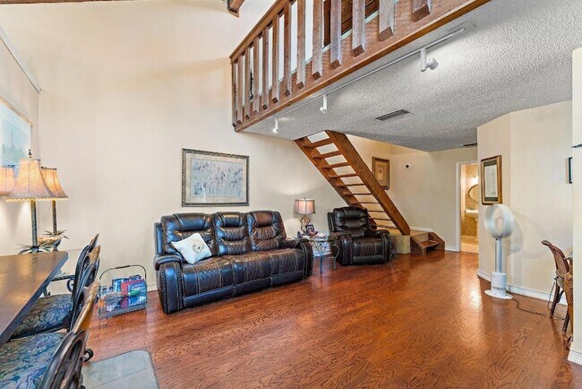 Building Photo - 1605 US-1