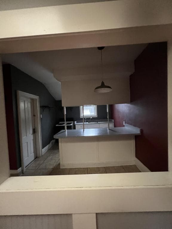 Building Photo - 338 W 10th St