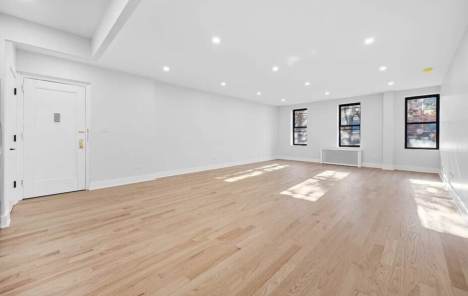 Primary Photo - 157 E 37th St