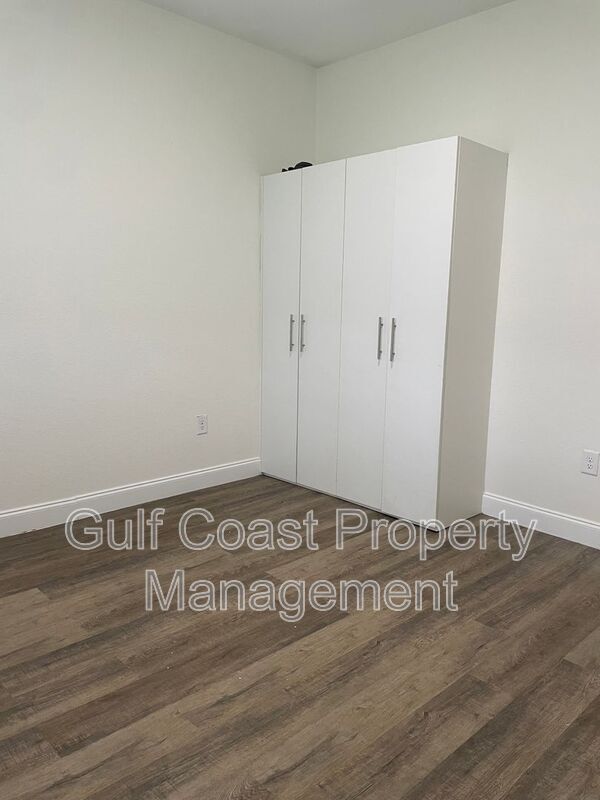 Building Photo - 126 Viewpoint Dr