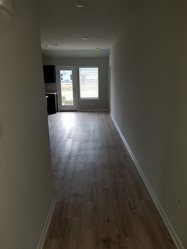 Building Photo - 18140 Fox Hollow Loop