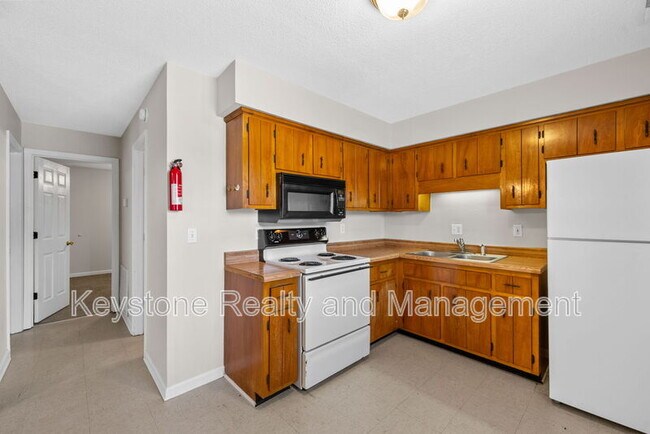 Building Photo - 1375 Thompsonville Ln