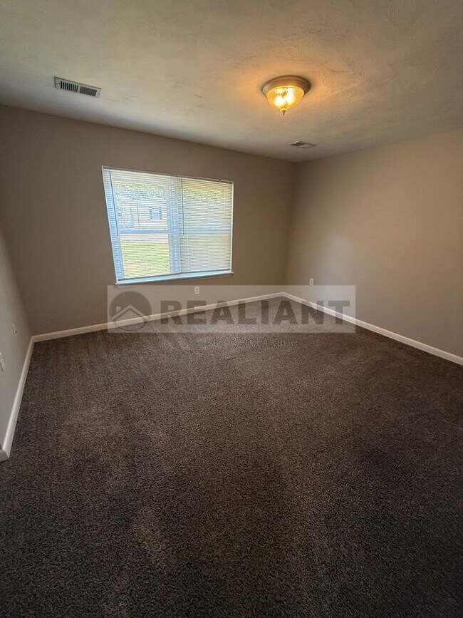 Building Photo - 319 Bellevue Ave