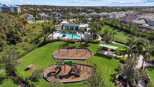 Building Photo - 2028 Woodleaf Hammock Ct