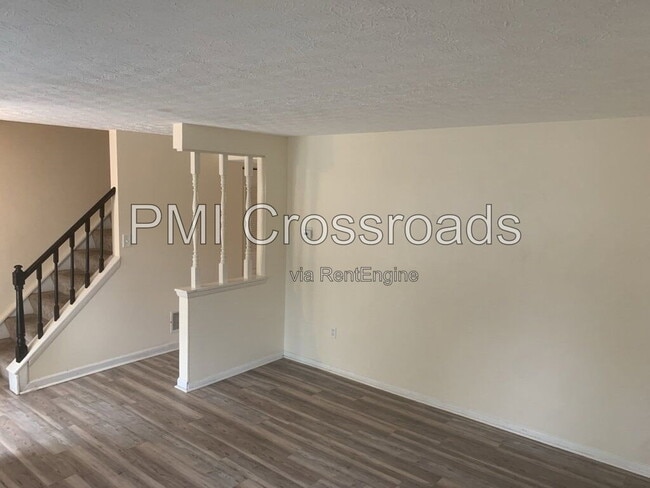 Building Photo - 7490 Stonetrail Way