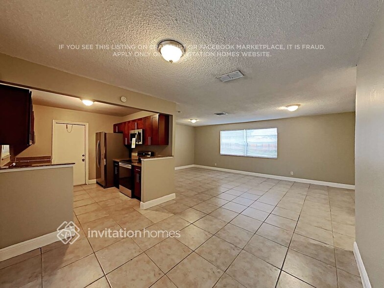 Building Photo - 4389 Violet Cir