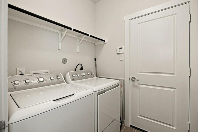 Building Photo - 33142 School Hl Rd