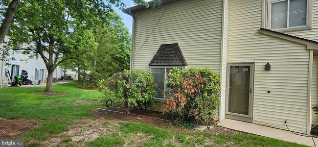 Building Photo - 82 Chatham Ct