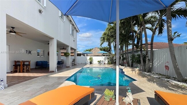 Building Photo - 18361 SW 154th Ave