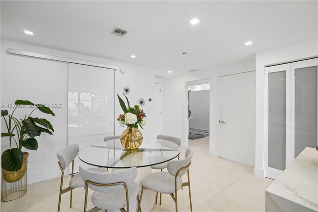 Building Photo - 16385 Biscayne Blvd