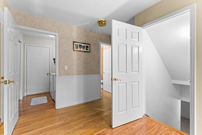 Building Photo - 4141 Crystal Creek Dr