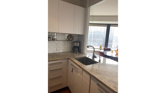 Building Photo - 150-156 W 56th St