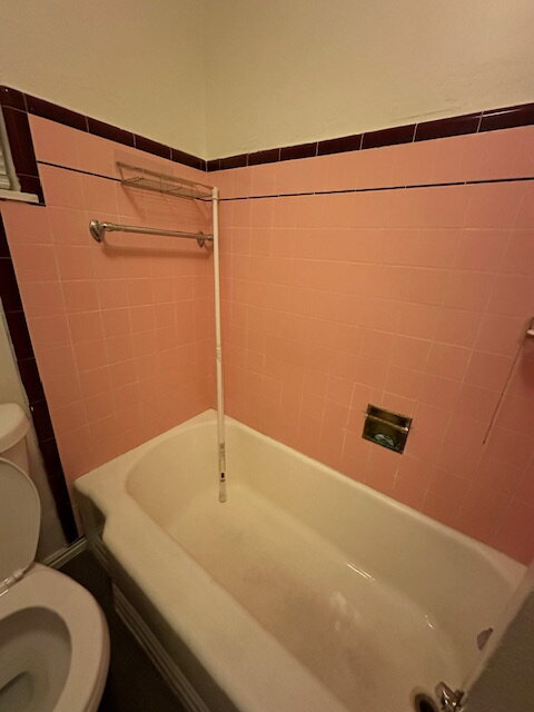 Building Photo - One Bedroom in convenient Ogden location!