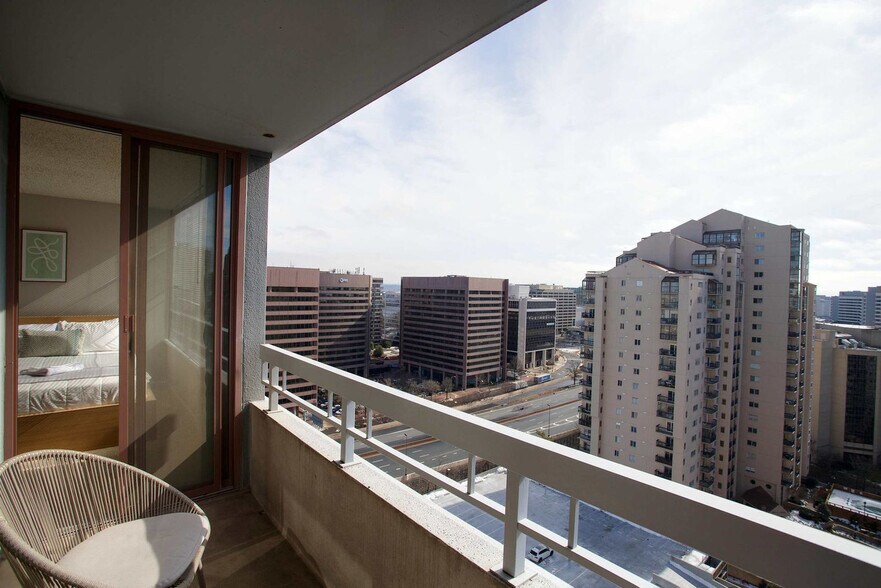 Building Photo - 401 12th St S