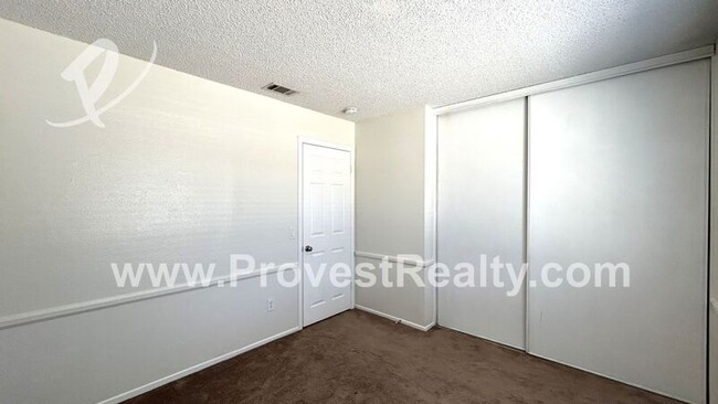 Building Photo - 13496 Vail Cir