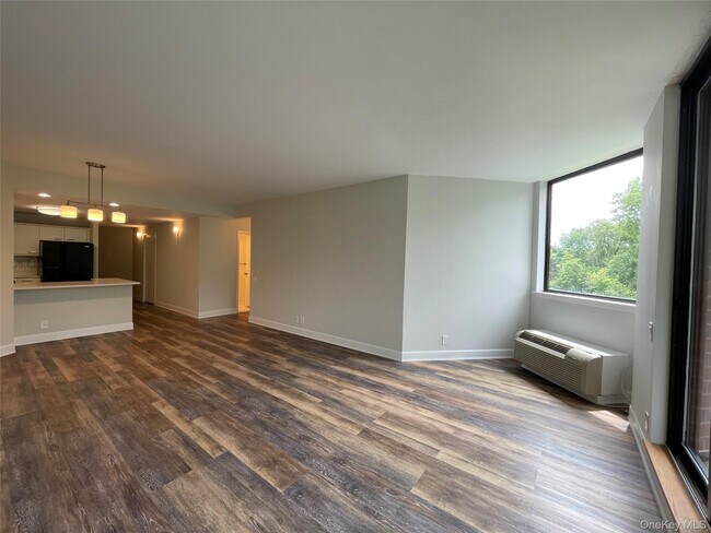 Building Photo - 50 E Hartsdale Ave