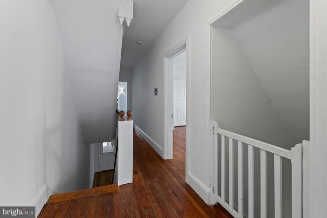 Building Photo - 128 W Mt Pleasant Ave