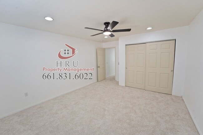 Building Photo - Stunning 4-bedroom, 3-bathroom home