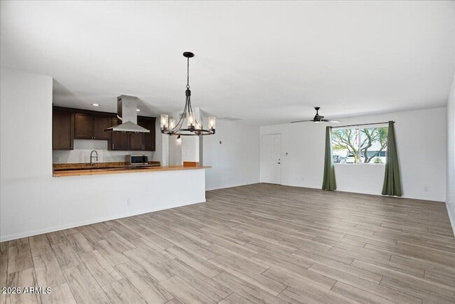 Building Photo - 1935 E El Parque Dr