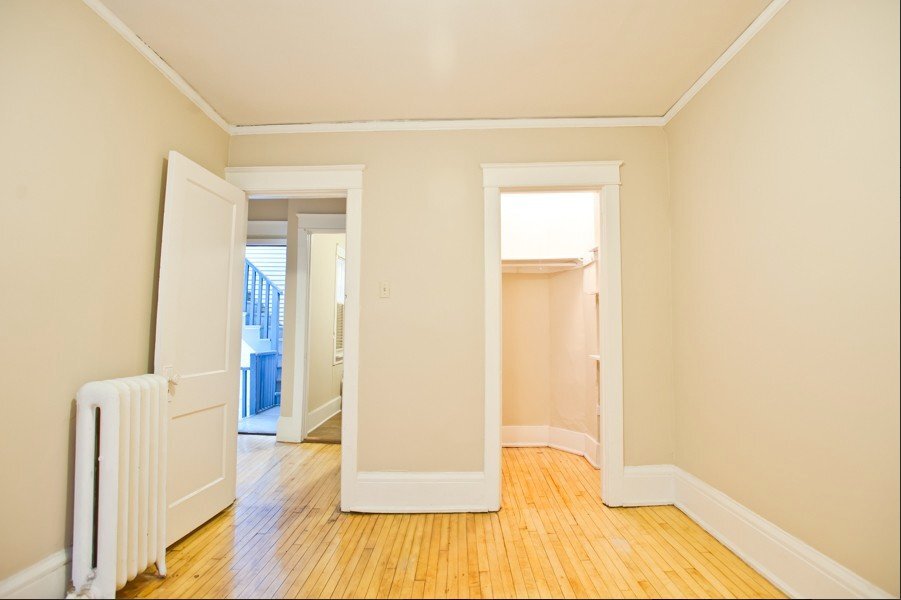 Building Photo - 3000 N Oakland Ave