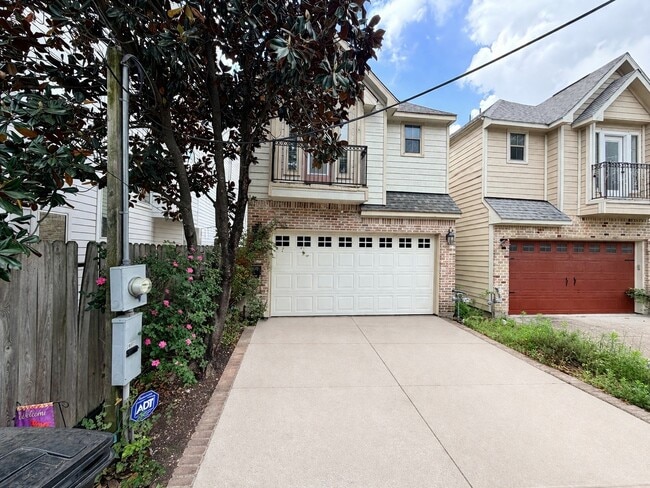 Building Photo - 1007 Kern St