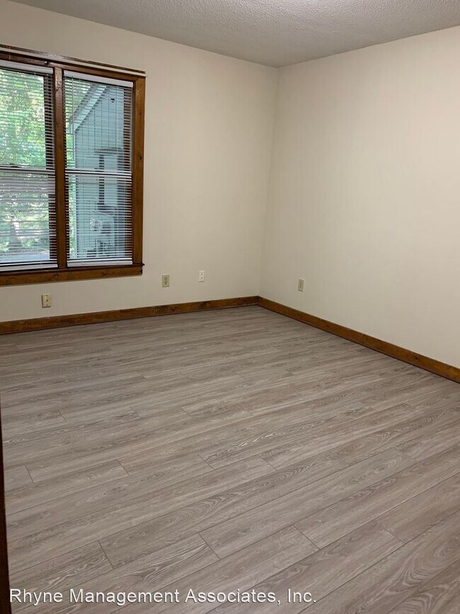 Building Photo - 2 br, 1 bath House - 101 Carmichael Court
