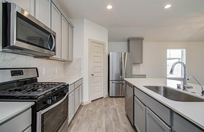 Building Photo - 14543 Rain Tree Dr