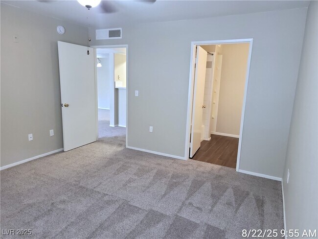 Building Photo - 7885 W Flamingo Rd