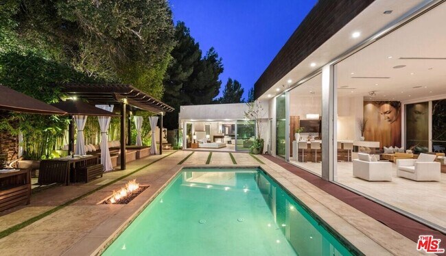 Building Photo - 2766 Ellison Dr