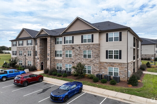 Building Photo - Woodland Heights of Burlington