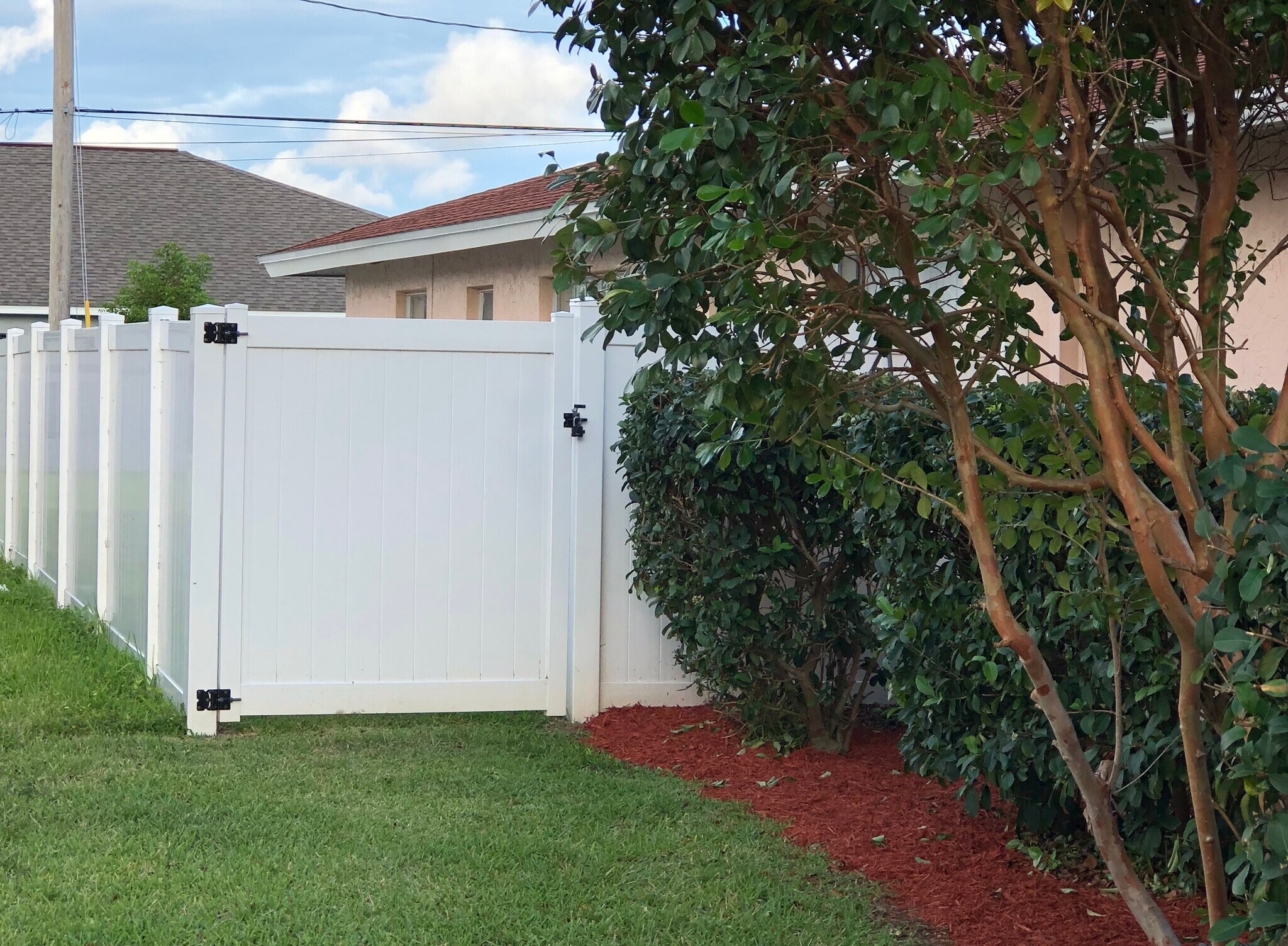 Restricted gate access - 3633 Country Club Blvd