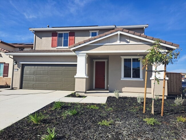 Primary Photo - Beautiful, Almost New Home in Monte Verde ...