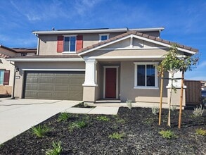 Building Photo - Beautiful, Almost New Home in Monte Verde ...