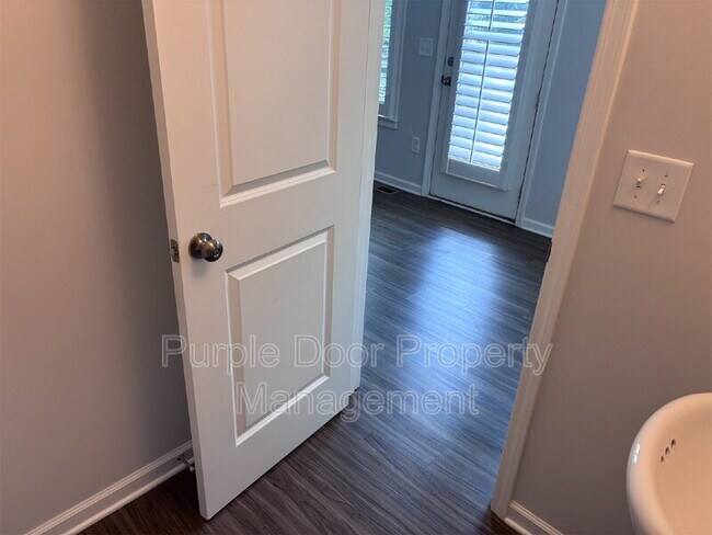 Building Photo - 745 Hamilton Cir SE
