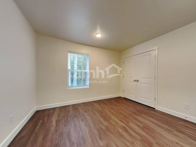 Building Photo - 8011 Katriel Ct SW