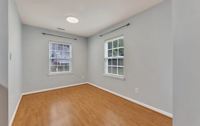 Building Photo - 3349 Tarleton W