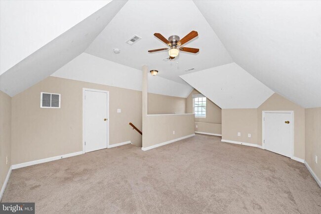 Building Photo - 228 Ariel Ave