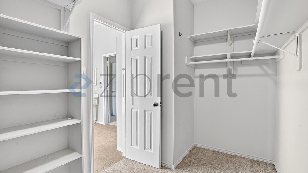 Building Photo - 2607 Diamond River Dr