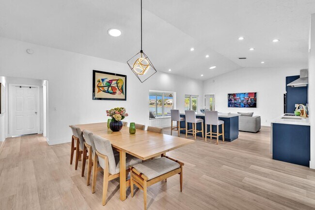 Building Photo - 12502 Baywind Ct
