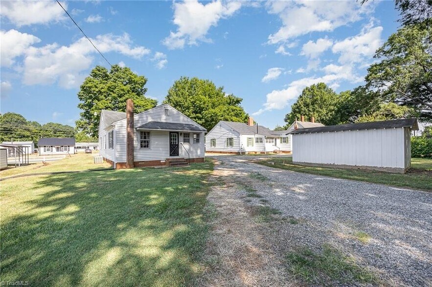 Building Photo - 1668 Old US Highway 52