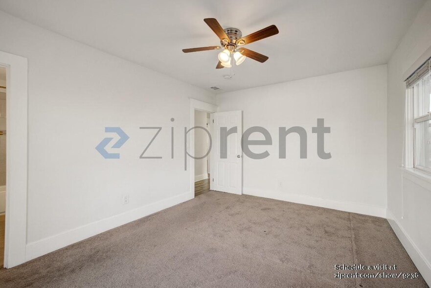 Building Photo - 4315 La Salle Ave