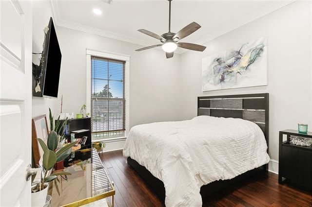 Building Photo - 8541 Victory Dr