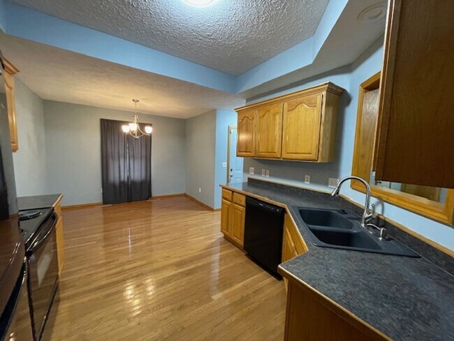 Building Photo - This All Brick home is Located in Orchard Crest West!