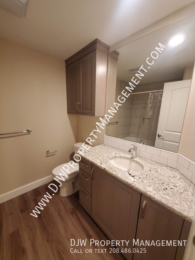 Building Photo - 5146 S Surprise Way