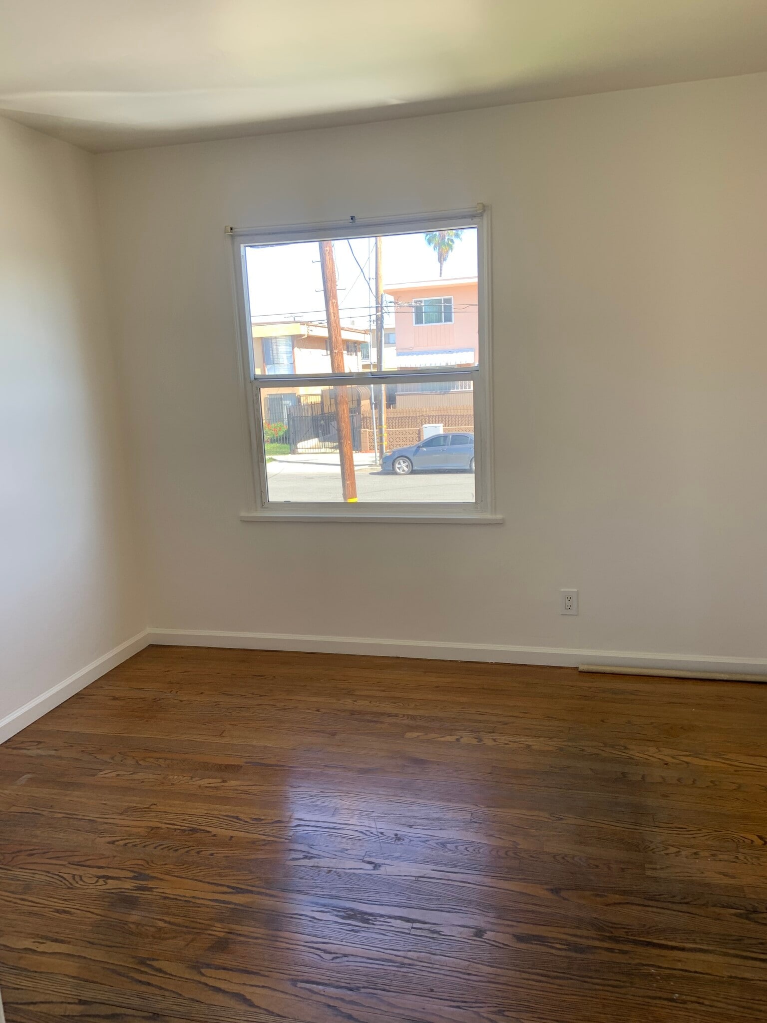 bedroom - 105 N Cedar Ave